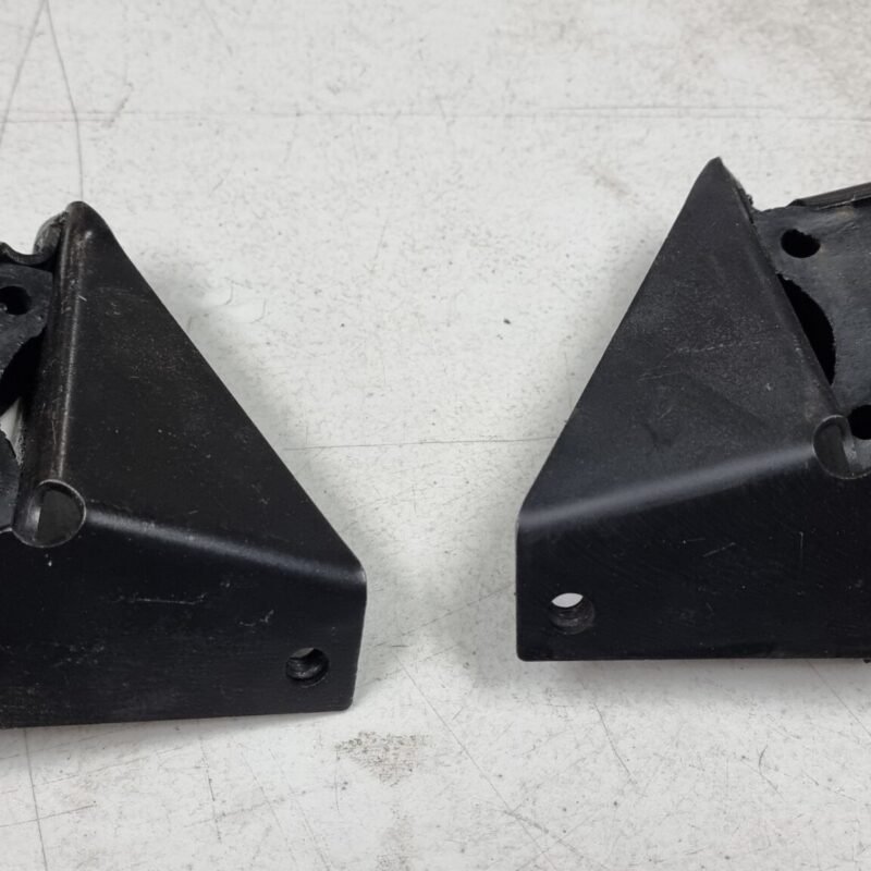Torana LH-LX 6CYL + V8 Exhaust Mount Bracket Set