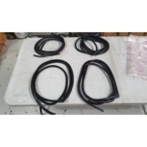 Datsun 1600 Sedan 4 Door Rubbers / Seals (4pc)