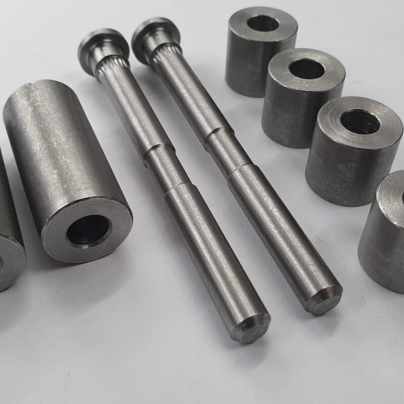 Holden Torana LC-LJ Door pin set (Per Door)