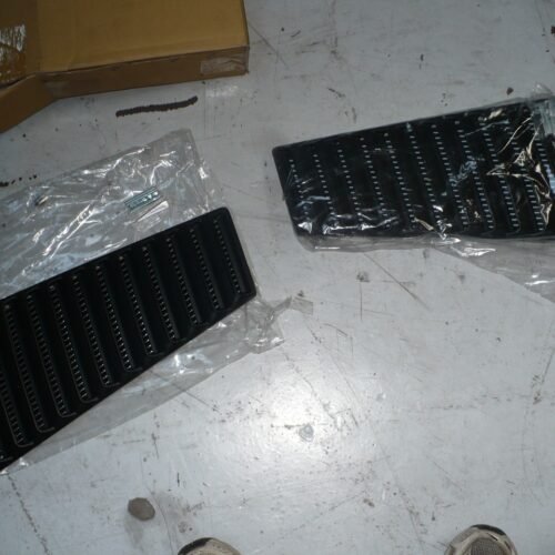 Mustang 1967-1968 Fastback Quarter Vent Assembly (Pair)