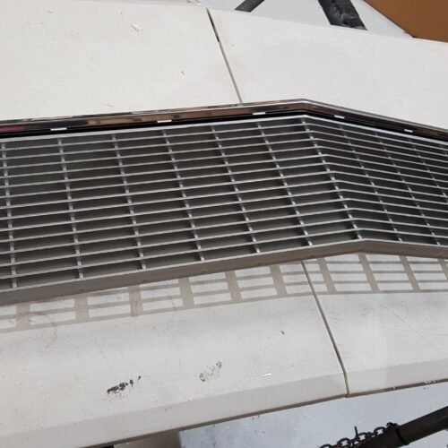 Holden HJ Statesman Upper Grille